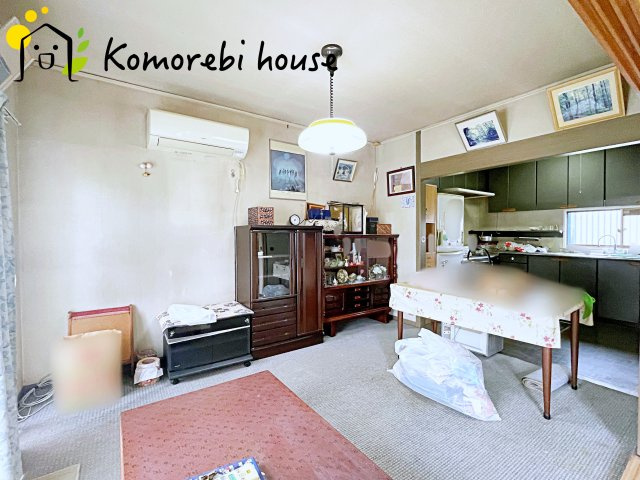 白岡市篠津1期　中古一戸建ての居間・リビング|使いやすいリビングです