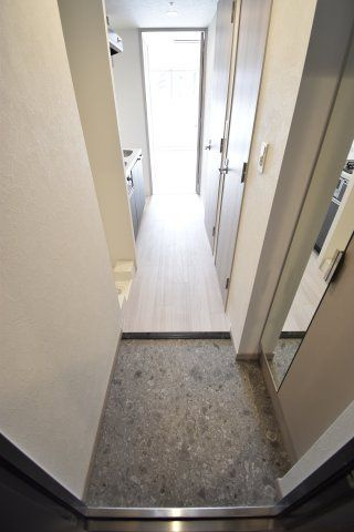 プレサンス大正フレンジの玄関
