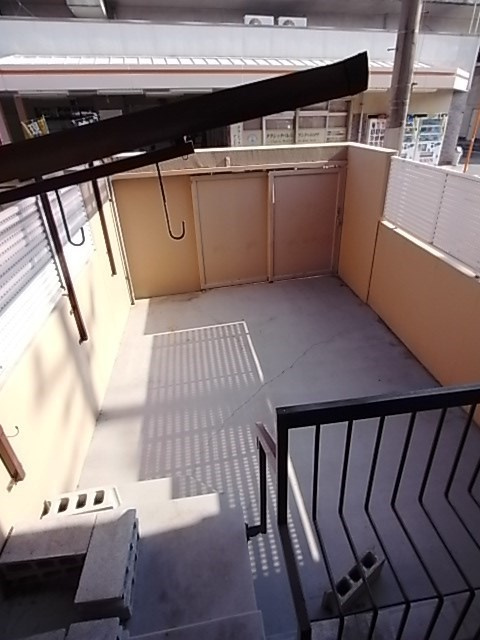 グリーンマンションのバルコニー