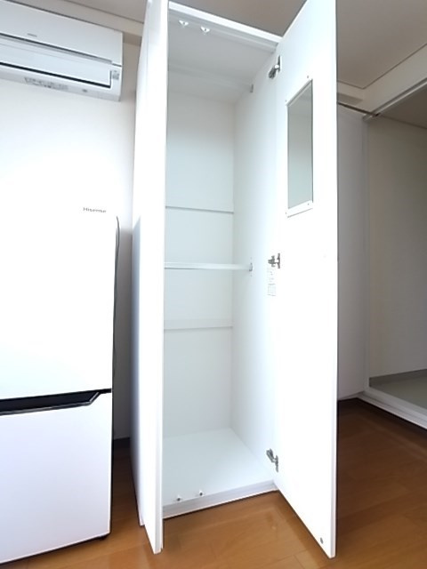ホワイエ甲子園の収納
