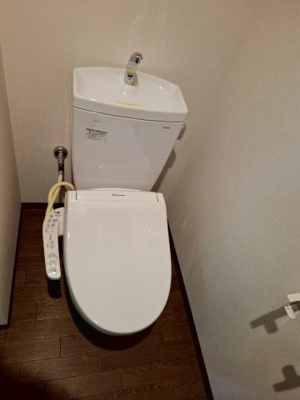 【トイレ】 | クラスイン与儀 | 清潔感のあるトイレです
