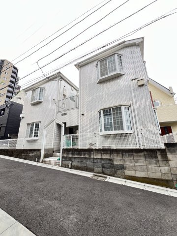 ジュネス上馬の外観