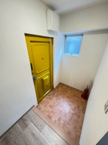 マンショントーアの玄関