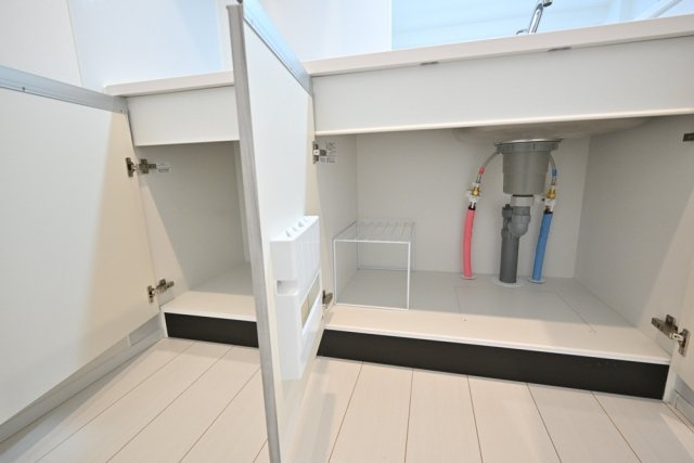 Ｔｈｅ　Ｒｅｓｉｄｅｎｃｅ　Ｎｉｈｏｎｂａｓｈｉのキッチン|コンパクトなキッチンで掃除もラクラク