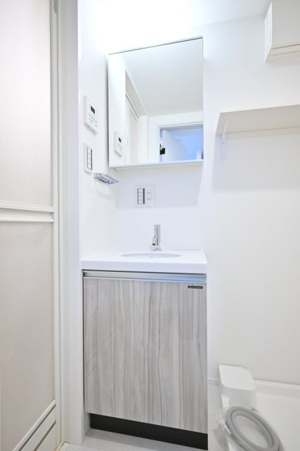 Ｔｈｅ　Ｒｅｓｉｄｅｎｃｅ　Ｎｉｈｏｎｂａｓｈｉの独立洗面台|朝の身支度には欠かせない独立洗面化粧台