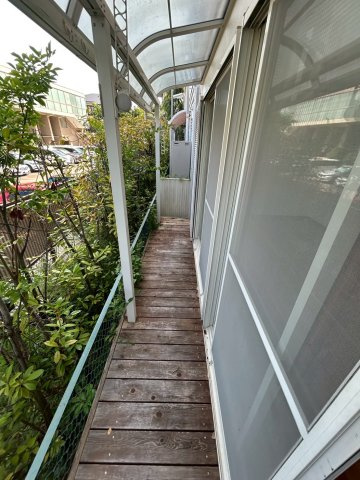 三条町テラスハウスのバルコニー