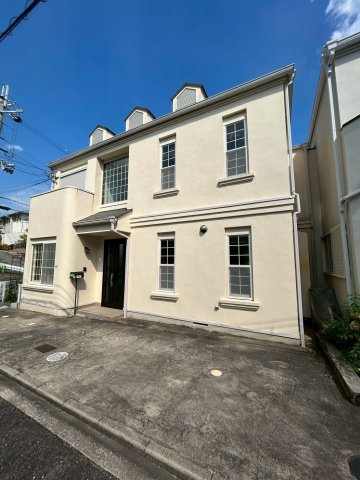 三条町テラスハウスの外観