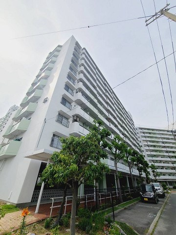 UR武庫川 8号棟の外観