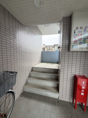 アベニュー・Kのロビー