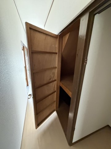 大同町５丁目貸家の収納