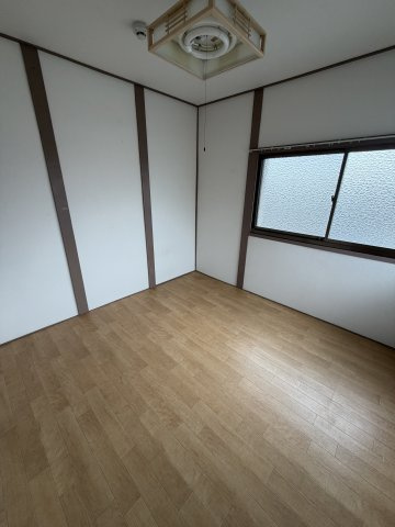 長尾町西山貸家の寝室