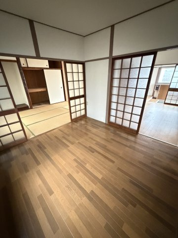 長尾町西山貸家の居間・リビング