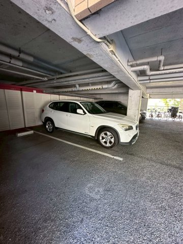 クレストヒル芦屋の駐車場