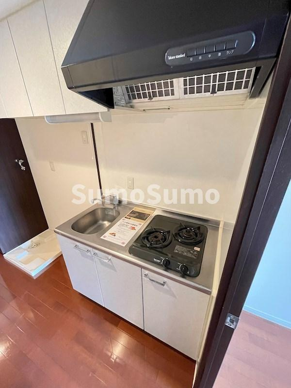 アソシアグロッツォ薬院サウスシーンのキッチン|コンパクトなキッチンで掃除もラクラク