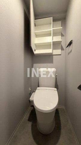 横浜市西区中央１丁目の賃貸マンションのトイレ