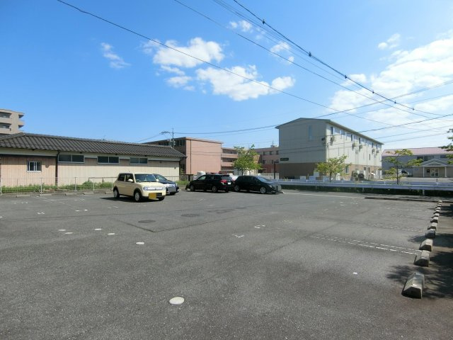 サウスグラースの駐車場
