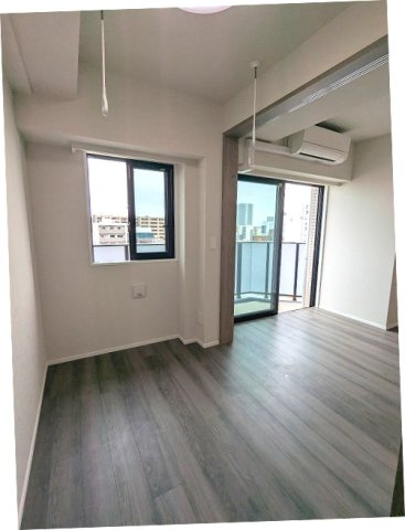 URBANEX上野の設備|インターネット無料
リビングにエアコン付、全室照明付
取り外し可能な室内物干し設備付
フロアで内装カラーホワイトとブラウンが選べます