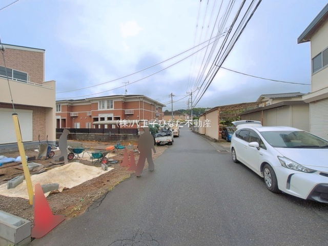 『八王子市新築戸建て』八王子市川口町496-3【仲介手数料無料】　７期の前面道路含む現地写真|～仲介手数料無料☆八王子ひなた不動産～八王子市川口町　新築戸建て