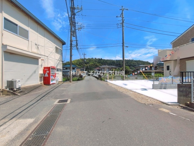 『八王子市新築戸建て』八王子市川口町496-3【仲介手数料無料】　７期の前面道路含む現地写真|～仲介手数料無料☆八王子ひなた不動産～八王子市川口町　新築戸建て