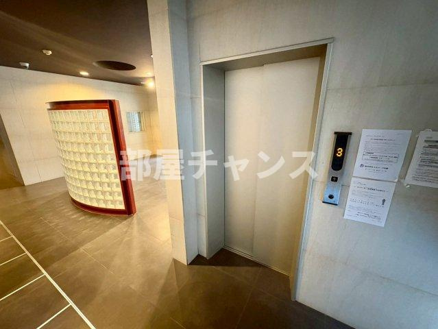 meLiV桜山のロビー