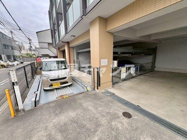 meLiV桜山の駐車場