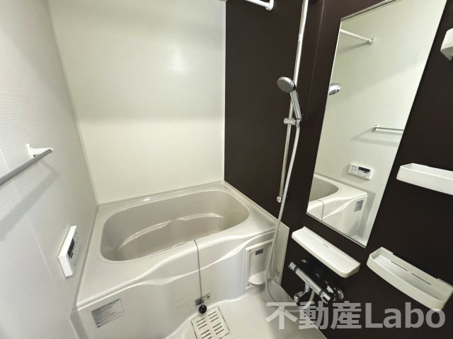 徳島市中島田町３丁目のアパートの浴室