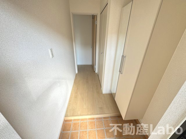 徳島市中島田町３丁目のアパートの玄関