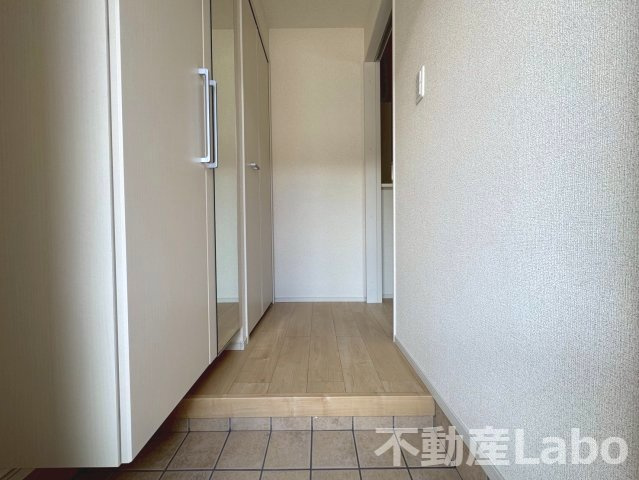 シエロアズール Aの玄関