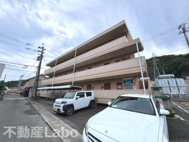 アメニティーロードの駐車場