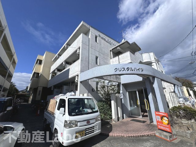 クリスタルハイツⅠの駐車場