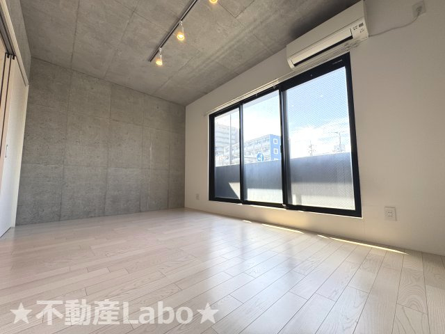 ピーススクエア常三島の内装