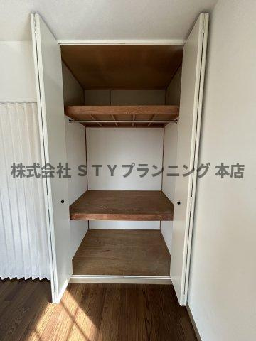 仲介手数料0円！リバーサイド名塚の収納