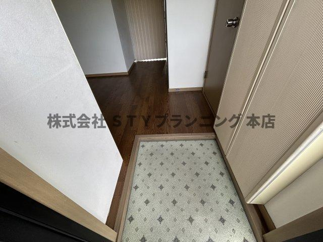 仲介手数料0円！リバーサイド名塚の玄関