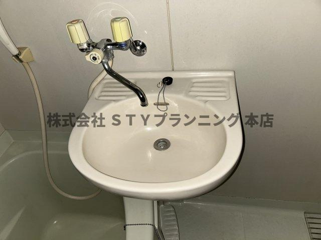 仲介手数料0円！リバーサイド名塚の洗面所