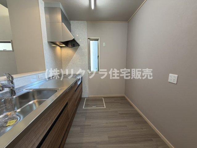 尊延寺5丁目　中古一戸建てのキッチン|LDK19.0帖
■物件内覧・資金計画相談・住宅ローン相談、リフォーム相談、お問合せ受付中■
※当日・翌日のご内覧、ご相談はお電話でのお問合せがスムーズです！