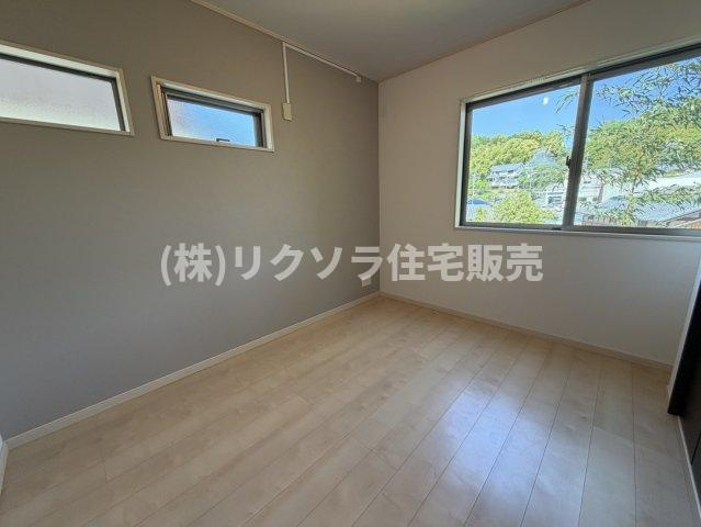 尊延寺5丁目　中古一戸建ての洋室|洋室5.5帖
■物件内覧・資金計画相談・住宅ローン相談、リフォーム相談、お問合せ受付中■
※当日・翌日のご内覧、ご相談はお電話でのお問合せがスムーズです！