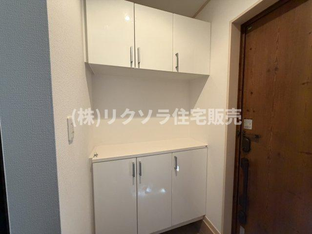 尊延寺5丁目　中古一戸建ての収納|大容量シューズボックス
■物件内覧・資金計画相談・住宅ローン相談、リフォーム相談、お問合せ受付中■
※当日・翌日のご内覧、ご相談はお電話でのお問合せがスムーズです！
