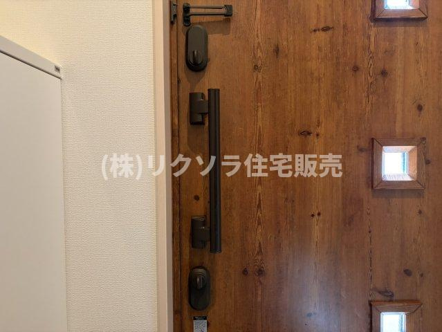 尊延寺5丁目　中古一戸建ての防犯設備|ツーシリンダー錠
■物件内覧・資金計画相談・住宅ローン相談、リフォーム相談、お問合せ受付中■
※当日・翌日のご内覧、ご相談はお電話でのお問合せがスムーズです！
