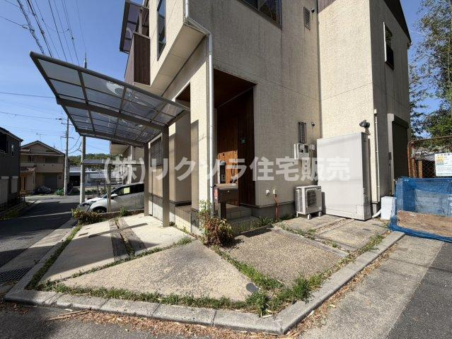 尊延寺5丁目　中古一戸建ての駐車場|駐車場2台付き
■物件内覧・資金計画相談・住宅ローン相談、リフォーム相談、お問合せ受付中■
※当日・翌日のご内覧、ご相談はお電話でのお問合せがスムーズです！