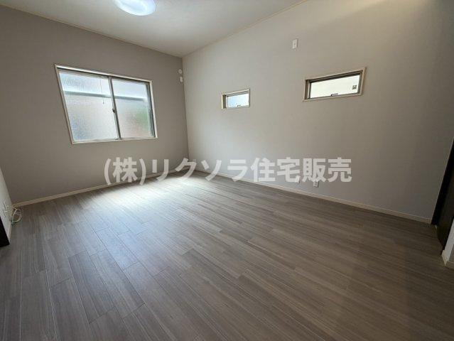 尊延寺5丁目　中古一戸建ての居間・リビング|LDK19.0帖
■物件内覧・資金計画相談・住宅ローン相談、リフォーム相談、お問合せ受付中■
※当日・翌日のご内覧、ご相談はお電話でのお問合せがスムーズです！