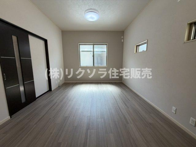尊延寺5丁目　中古一戸建ての居間・リビング|LDK19.0帖
■物件内覧・資金計画相談・住宅ローン相談、リフォーム相談、お問合せ受付中■
※当日・翌日のご内覧、ご相談はお電話でのお問合せがスムーズです！