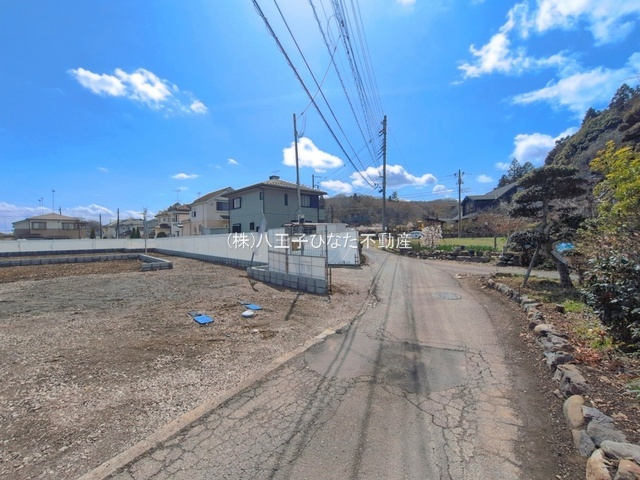 『八王子市新築戸建て』八王子市川口町459-2【仲介手数料無料】　２期の前面道路含む現地写真|～仲介手数料無料☆八王子ひなた不動産～八王子市川口町　新築戸建て