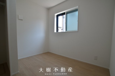 【洋室】 | 綾瀬市寺尾西1丁目　新築戸建て　全１棟【仲介手数料無料】 | 1階　洋室3（4.0帖）