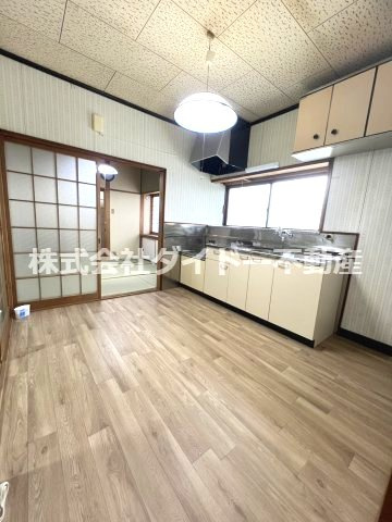 井上貸家（吉隈平屋)の居間・リビング