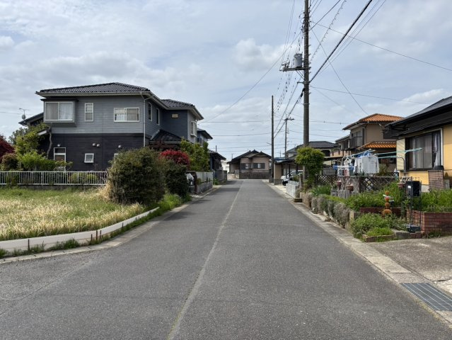 ひたちなか市平磯遠原町　売地の前面道路含む現地写真