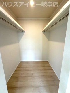 【収納】 | 岐南町伏屋新築建売全3棟！収納豊富なお家！お車スペース3台可能！食器洗浄乾燥機付きシステムキッチン♪ | 岐南町伏屋新築建売全3棟！収納豊富なお家！お車スペース3台可能！食器洗浄乾燥機付きシステムキッチン♪