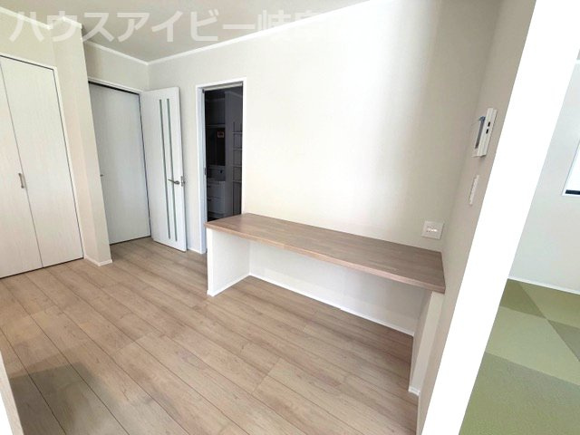 【居間・リビング】の画像