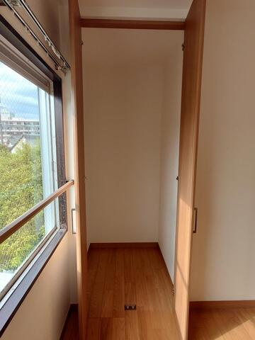 鶴富ハイツBの収納
