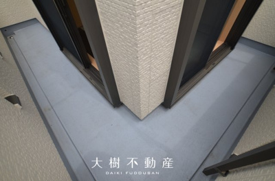 【バルコニー】 | 座間市相武台3丁目　中古戸建て【仲介手数料無料】