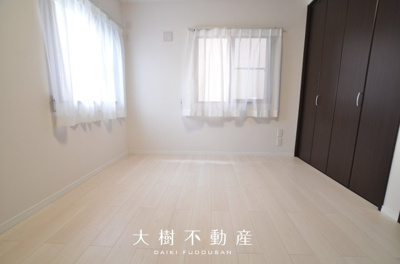 【洋室】 | 座間市相武台3丁目　中古戸建て【仲介手数料無料】 | 1階　洋室1（6.5帖）